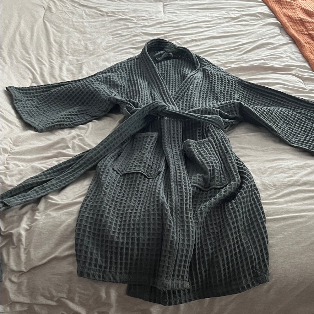 Green/ Gray Waffle Knit Robe - Picture 2 of 2